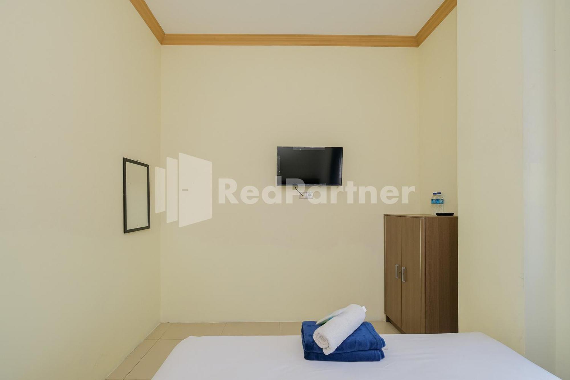 Grand Kencana Guesthouse Syariah Near Wisata Bahari Lamongan Paciran Exterior photo